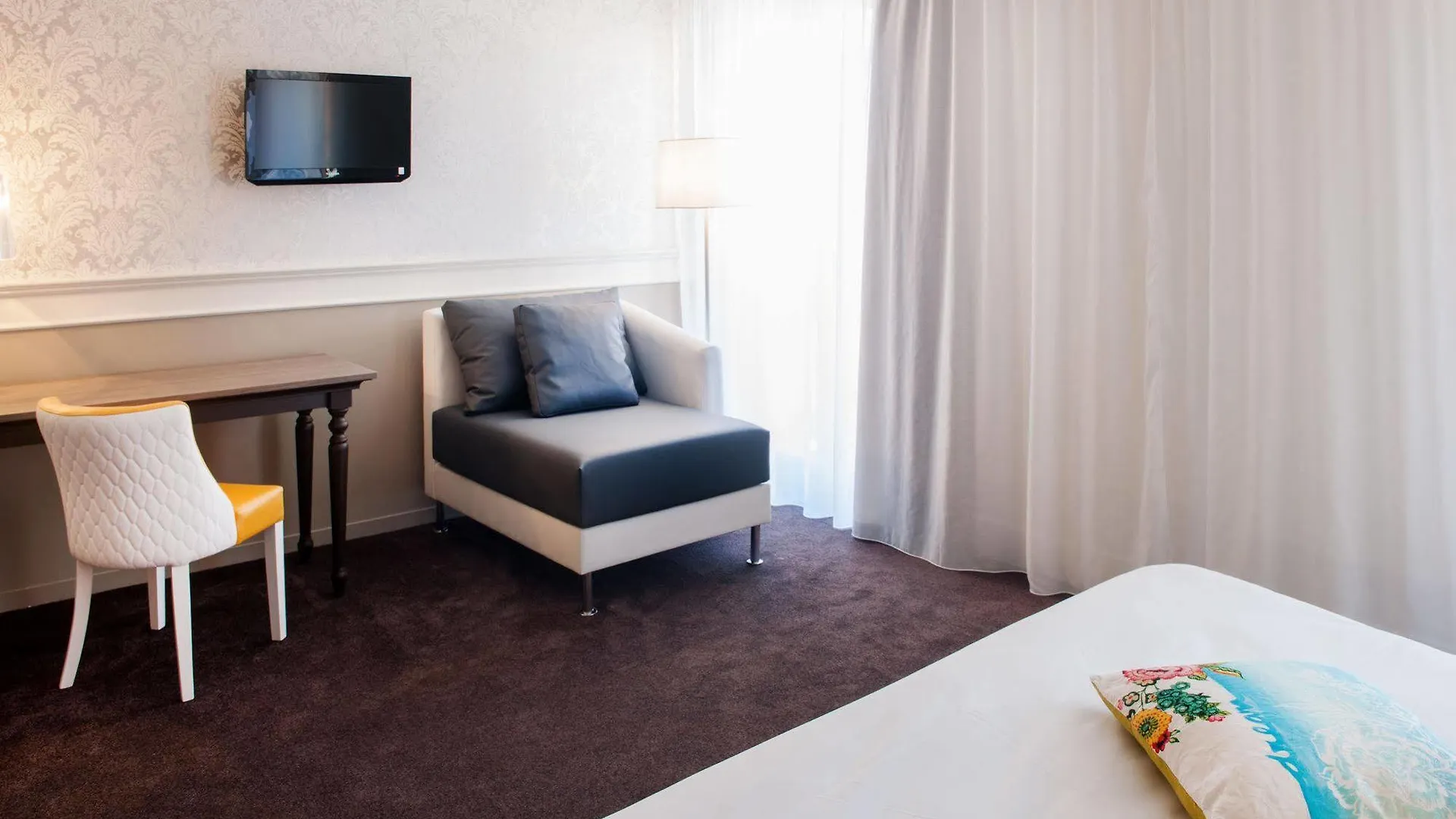 Hotel Chapelle Et Parc Lourdes Francia