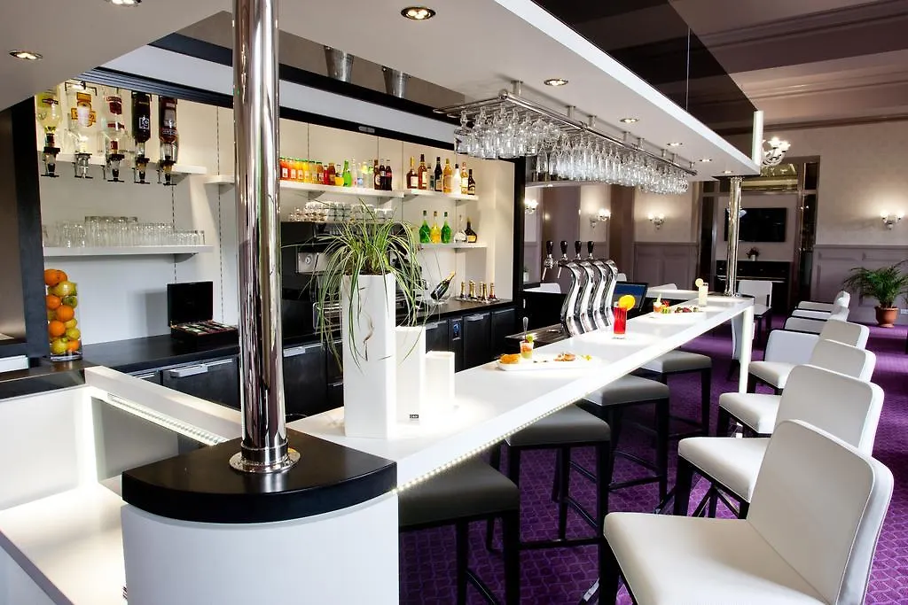 Hotel Chapelle Et Parc لورد 4*,  فرنسا