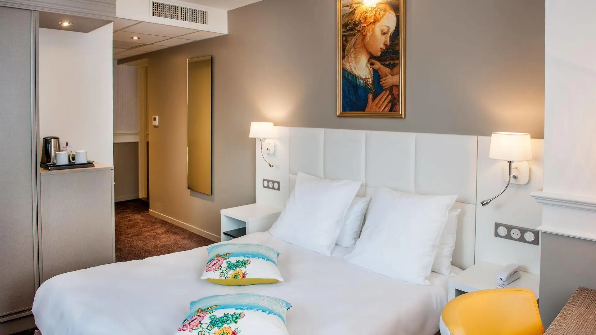 Hotel Chapelle Et Parc لورد 4*,  فرنسا